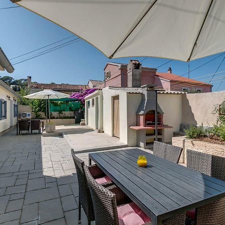וולי לוסיניי Apartments Relax מראה חיצוני תמונה