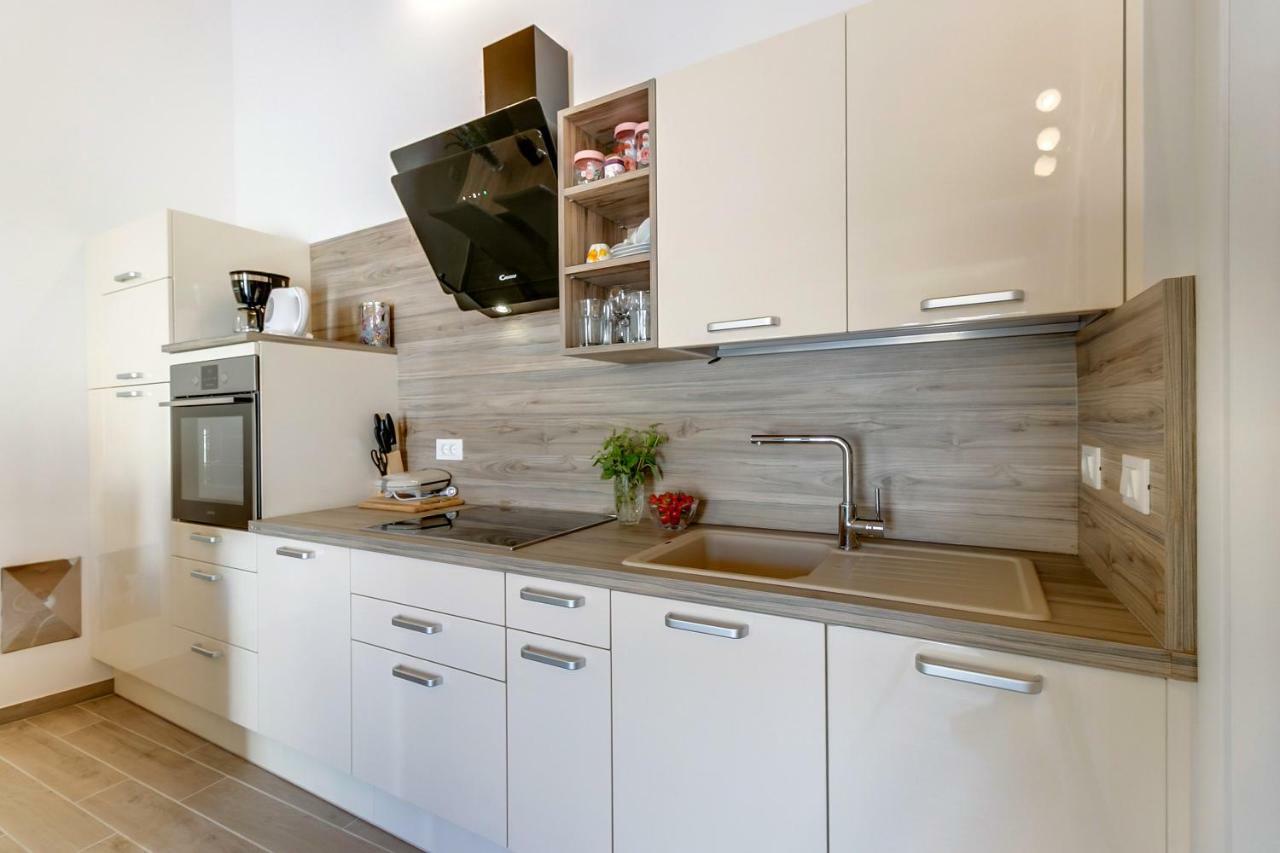 וולי לוסיניי Apartments Relax מראה חיצוני תמונה