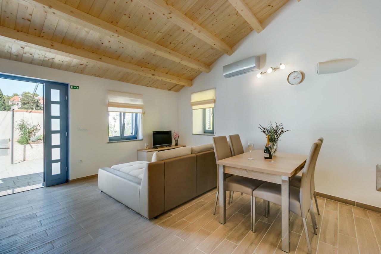 וולי לוסיניי Apartments Relax מראה חיצוני תמונה