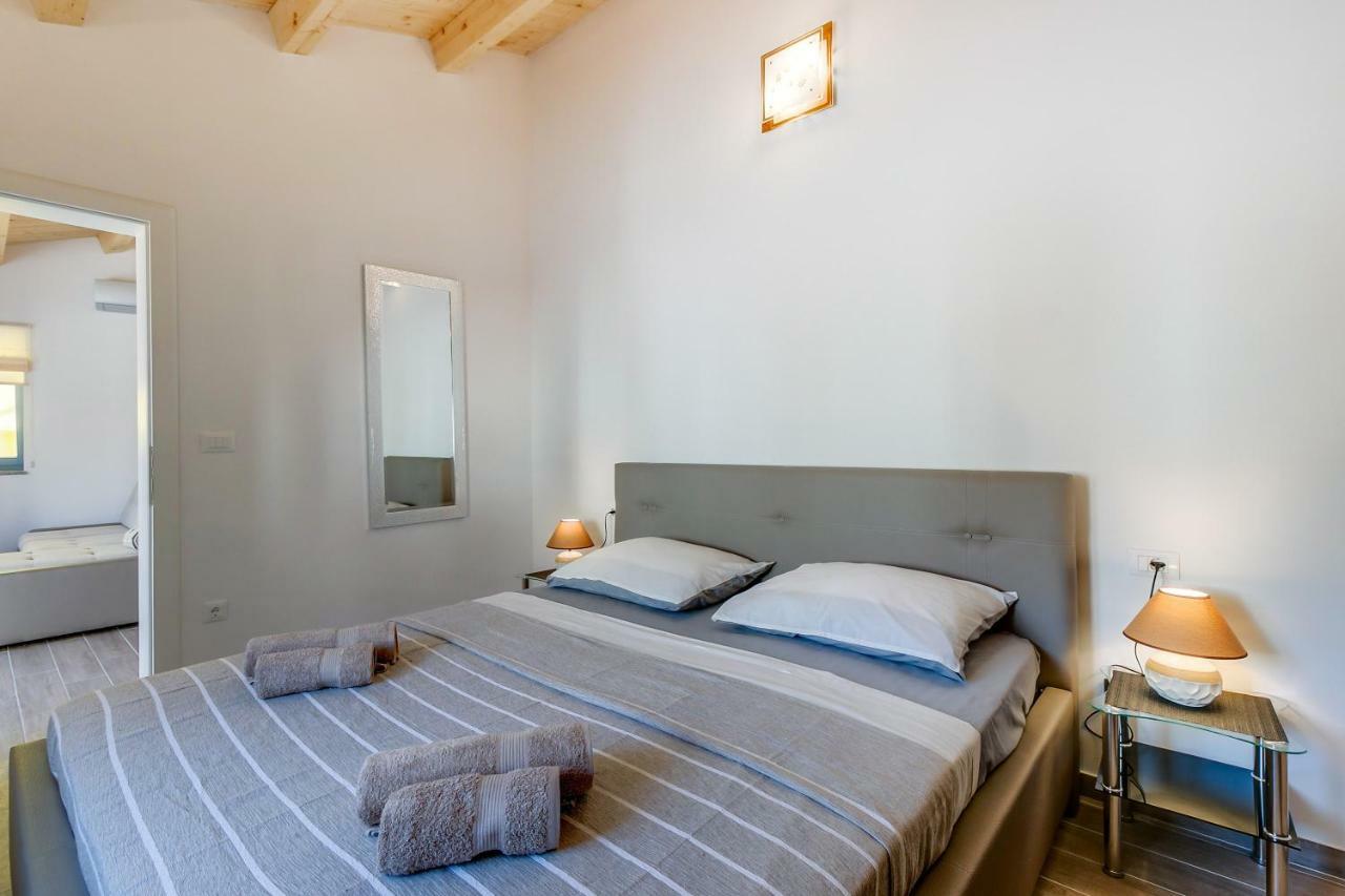 וולי לוסיניי Apartments Relax מראה חיצוני תמונה