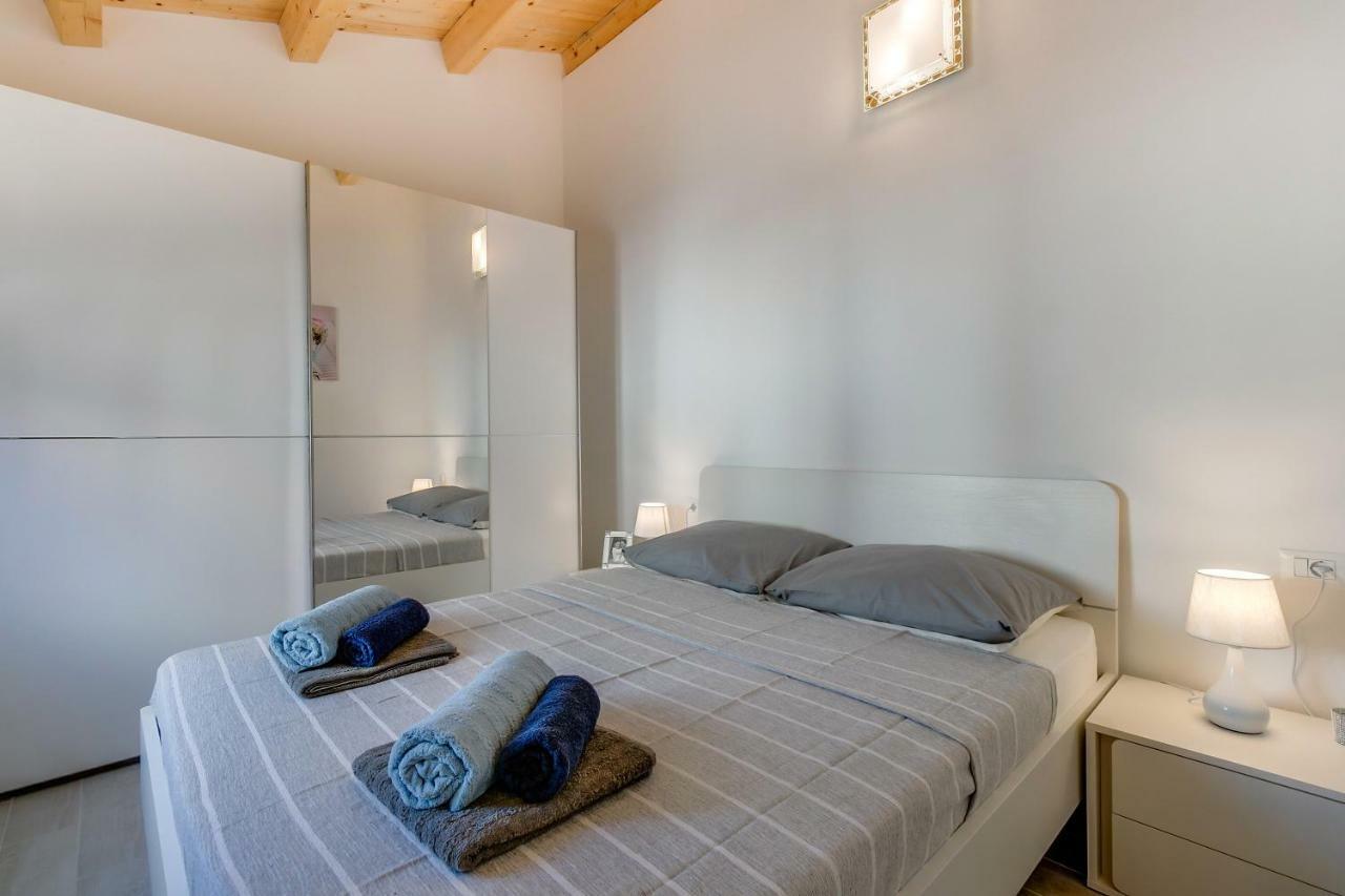 וולי לוסיניי Apartments Relax מראה חיצוני תמונה